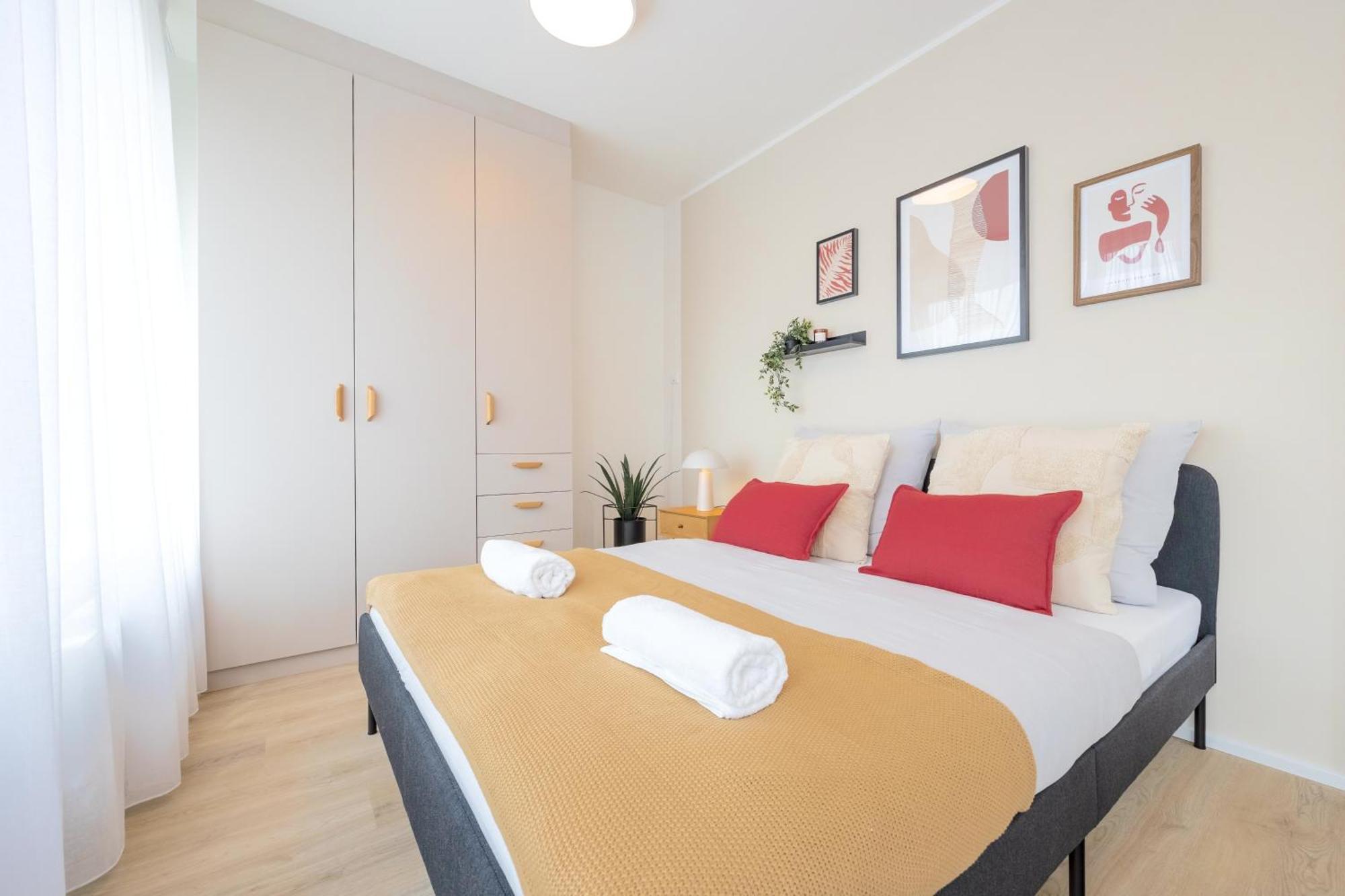 Apartamento Bright 2br - 5th Floor, Balcony, Free Parking By Gravity