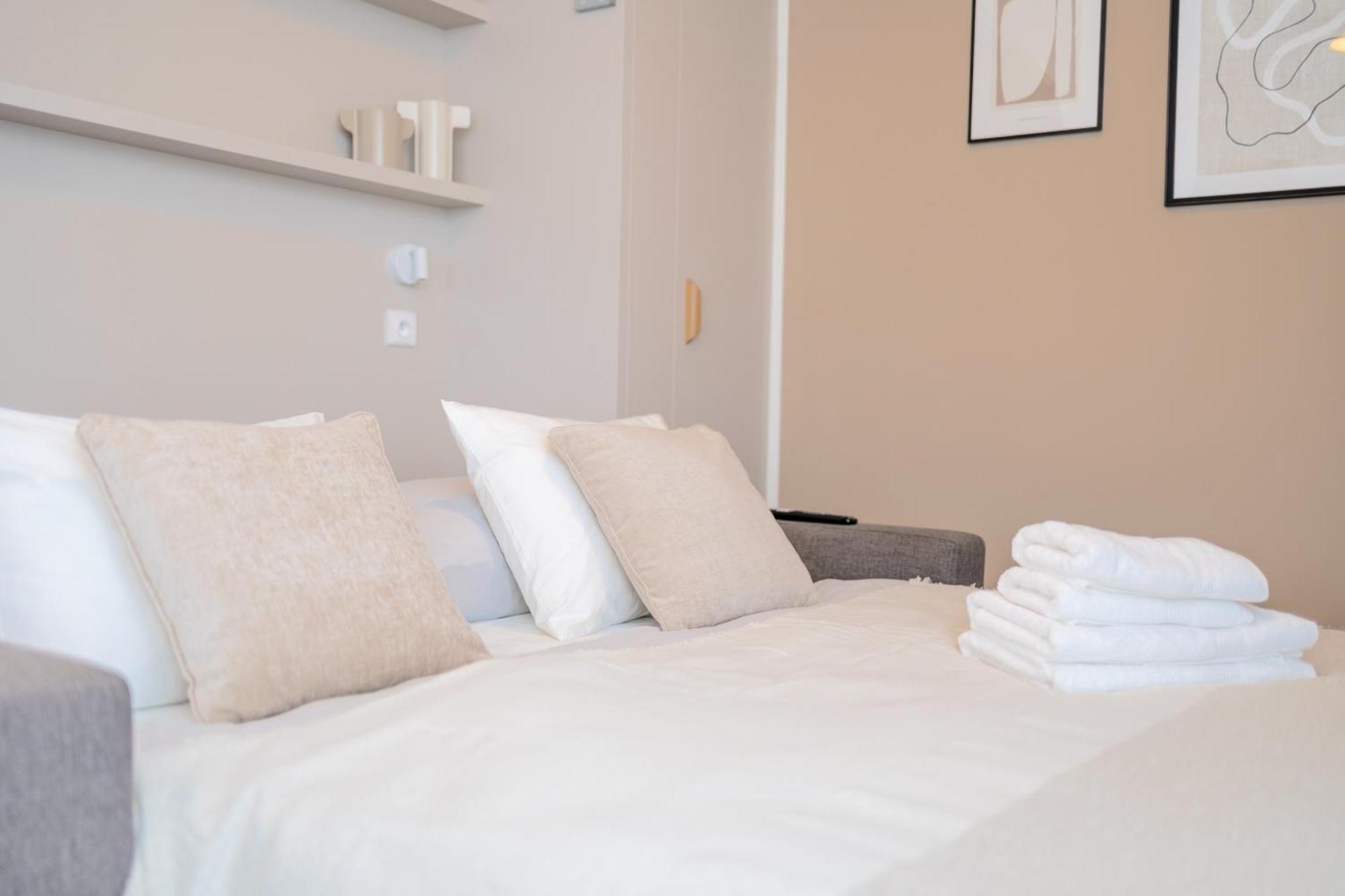 Apartamento Bright 2br - 5th Floor, Balcony, Free Parking By Gravity *